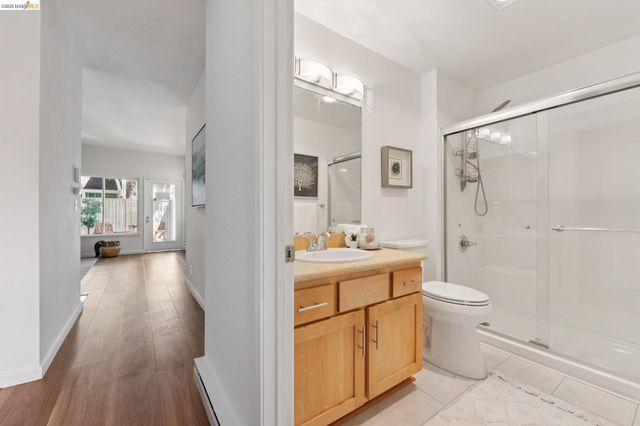 145 Bayside Ct, Richmond, CA 94804