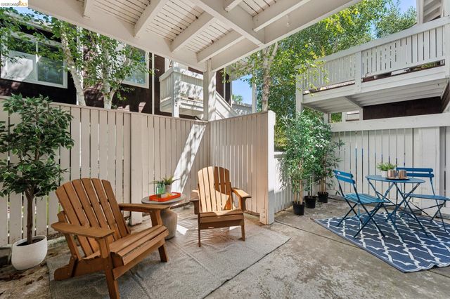 145 Bayside Ct, Richmond, CA 94804