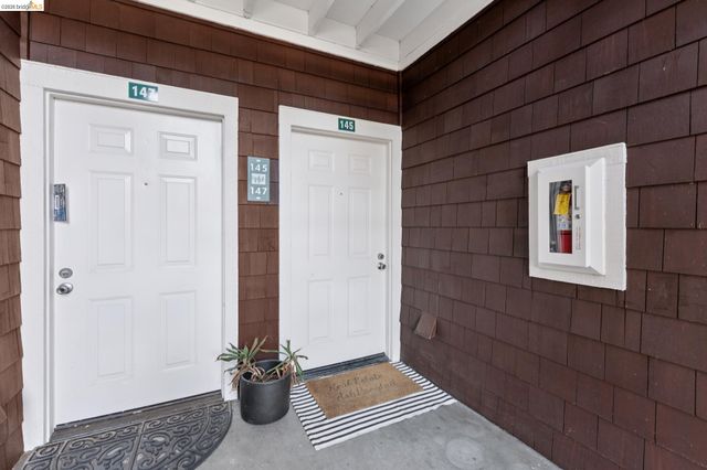 145 Bayside Ct, Richmond, CA 94804