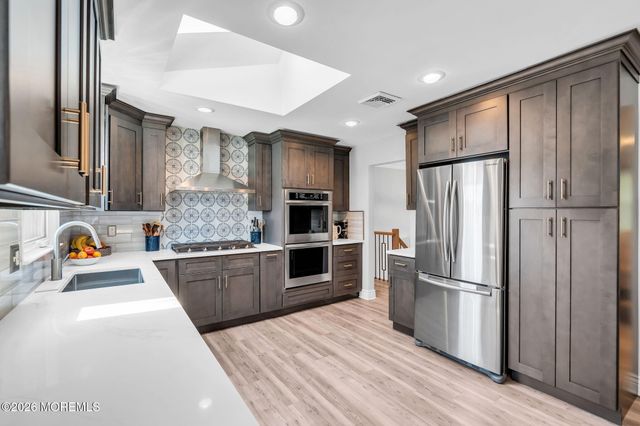 147 Clairmont Avenue, Belford, NJ 07718