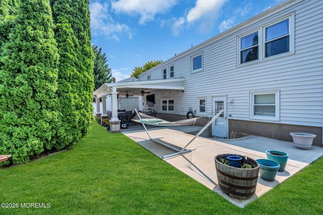 147 Clairmont Avenue, Belford, NJ 07718