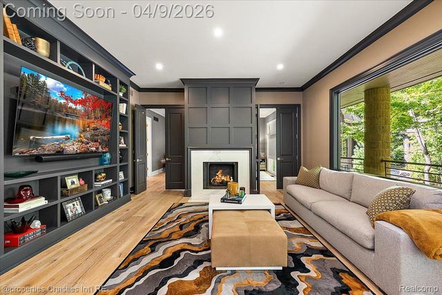 40 Scenic Oaks Drive N, Bloomfield Hills, MI 48304