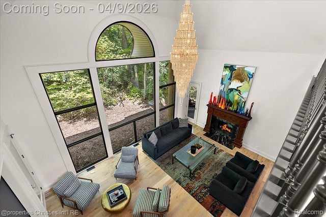40 Scenic Oaks Drive N, Bloomfield Hills, MI 48304