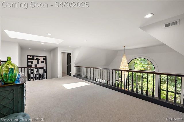 40 Scenic Oaks Drive N, Bloomfield Hills, MI 48304