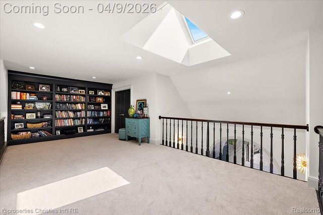 40 Scenic Oaks Drive N, Bloomfield Hills, MI 48304