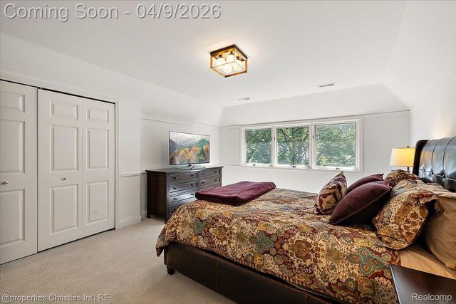 40 Scenic Oaks Drive N, Bloomfield Hills, MI 48304