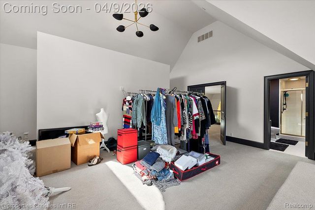 40 Scenic Oaks Drive N, Bloomfield Hills, MI 48304