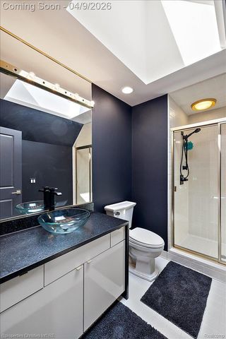 40 Scenic Oaks Drive N, Bloomfield Hills, MI 48304