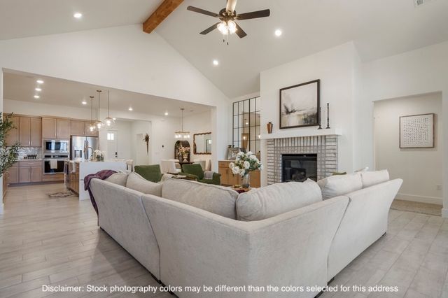 2011 Alba Drive, Centerton, AR 72719