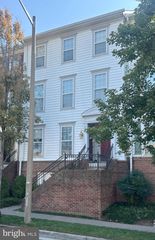 1605 POTOMAC GREENS DR ##B, Alexandria, VA 22314