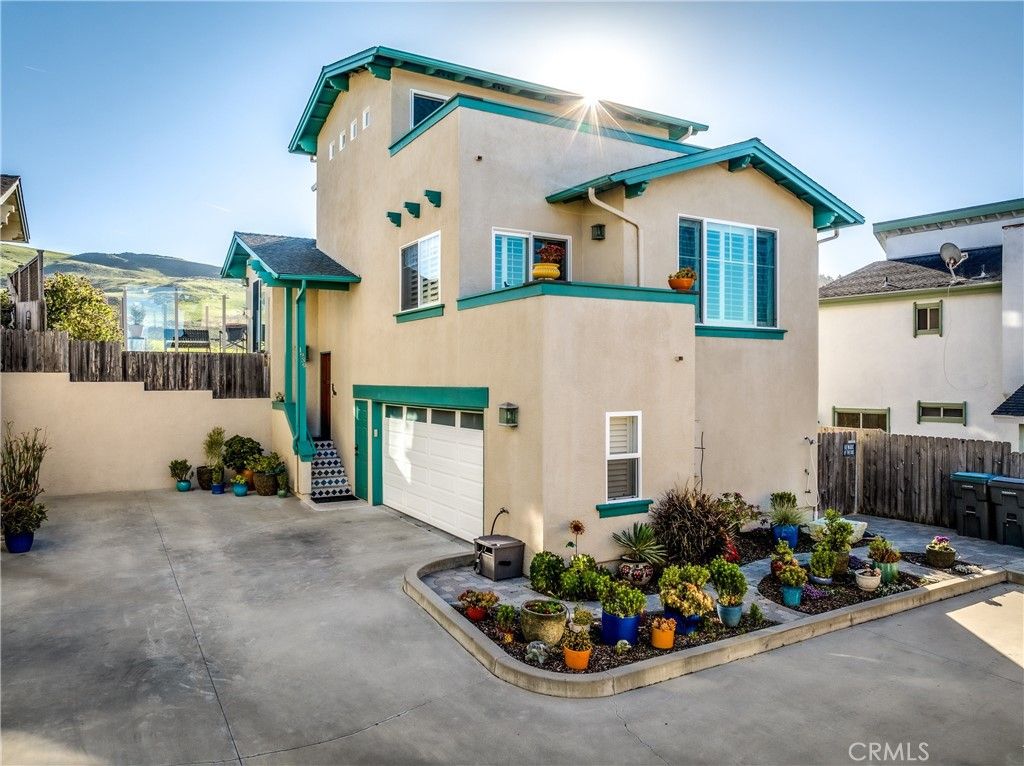 Image 1 of property listing at 1939 Circle Drive, Cayucos, CA 93430