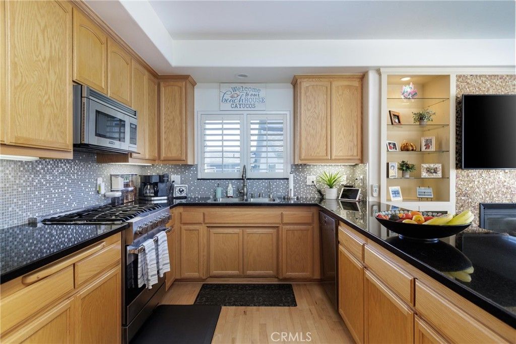Image 13 of property listing at 1939 Circle Drive, Cayucos, CA 93430