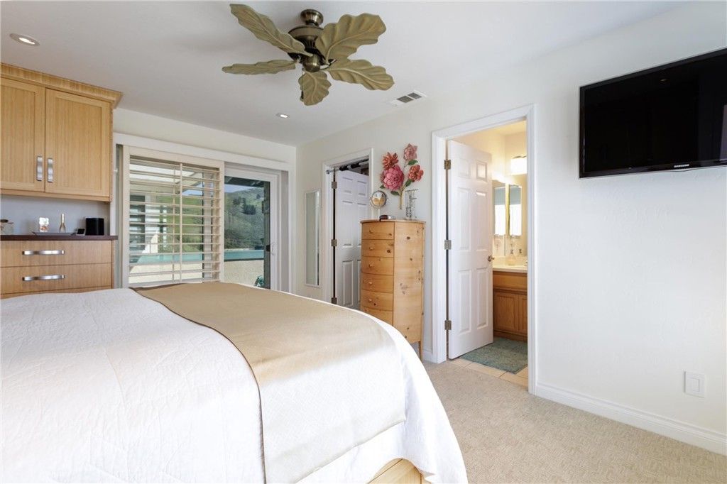 Image 17 of property listing at 1939 Circle Drive, Cayucos, CA 93430