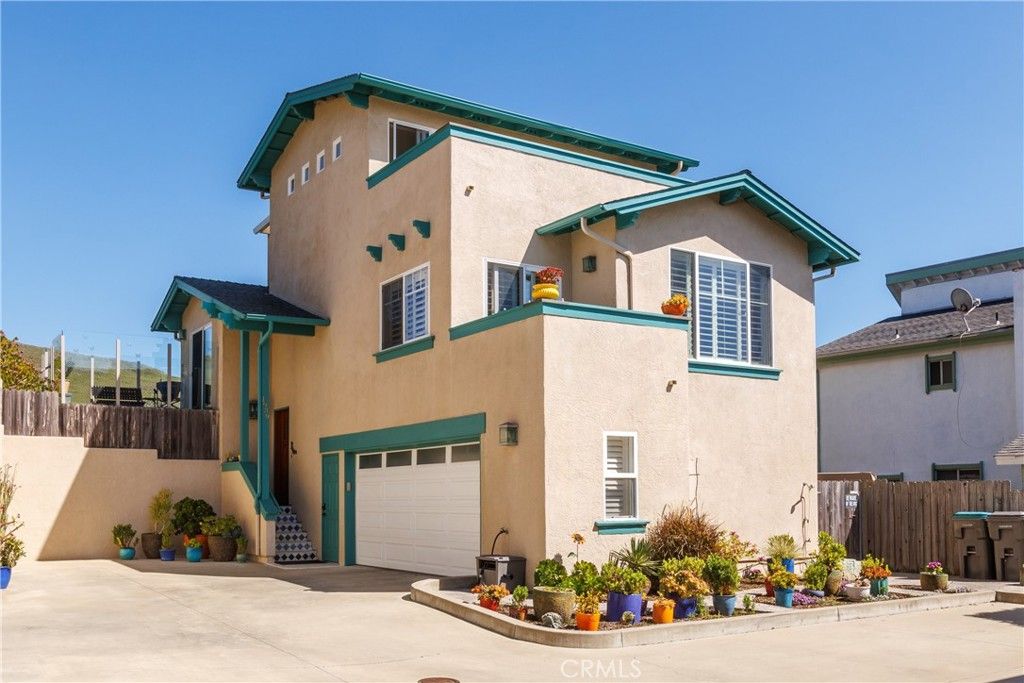 Image 4 of property listing at 1939 Circle Drive, Cayucos, CA 93430