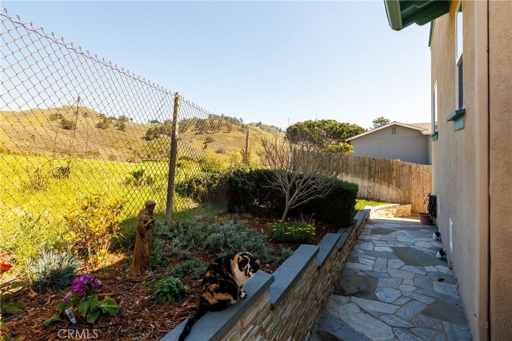 Image 41 of property listing at 1939 Circle Drive, Cayucos, CA 93430