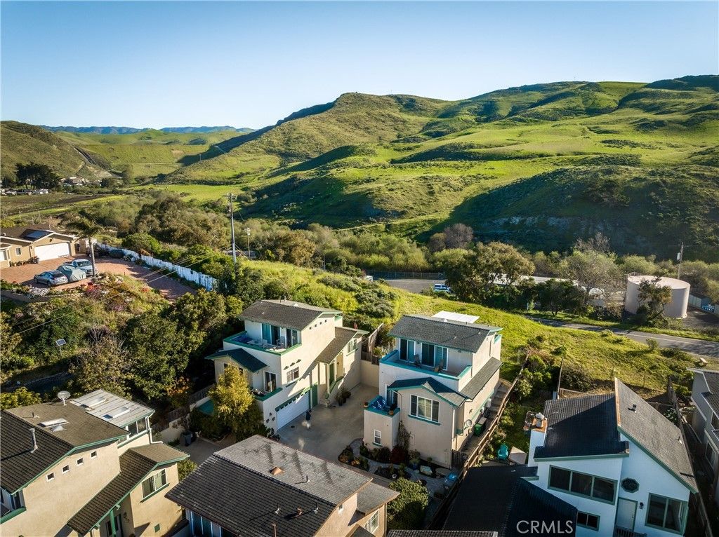 Image 6 of property listing at 1939 Circle Drive, Cayucos, CA 93430