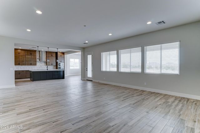 4029 W SILVERDALE Road, San Tan Valley, AZ 85144