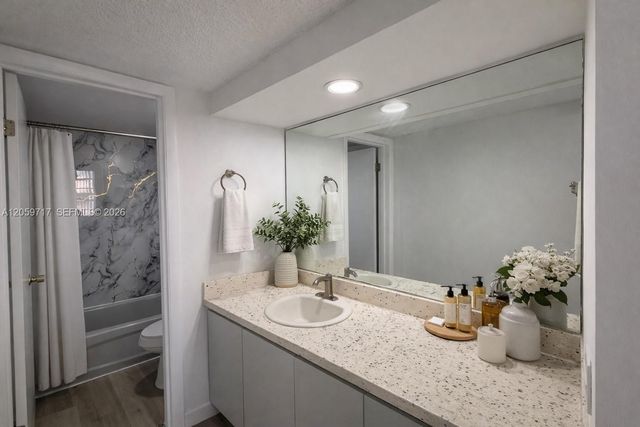 1900 W 68th Street B203, Hialeah, FL 33014