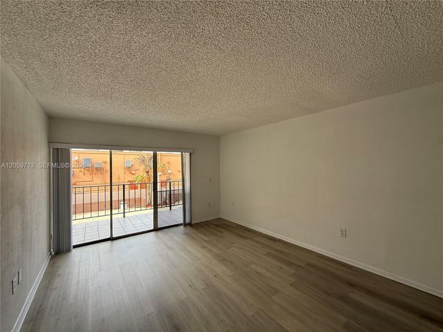 1900 W 68th Street B203, Hialeah, FL 33014