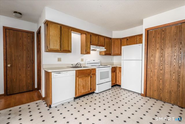 92 Beard Drive 92, New Milford, CT 06776