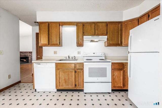 92 Beard Drive 92, New Milford, CT 06776