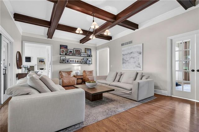 13118 Lamar Avenue, Overland Park, KS 66209