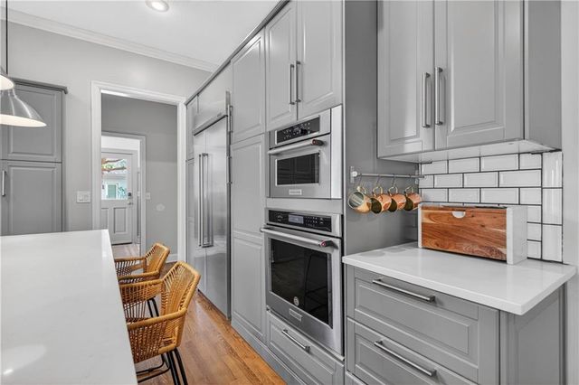 13118 Lamar Avenue, Overland Park, KS 66209