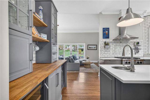 13118 Lamar Avenue, Overland Park, KS 66209