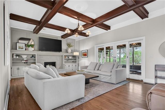 13118 Lamar Avenue, Overland Park, KS 66209