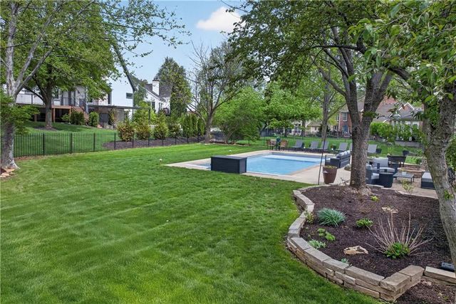 13118 Lamar Avenue, Overland Park, KS 66209