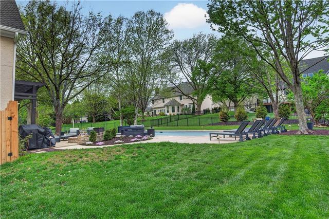 13118 Lamar Avenue, Overland Park, KS 66209