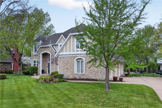 13118 Lamar Avenue, Overland Park, KS 66209