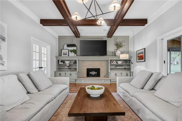 13118 Lamar Avenue, Overland Park, KS 66209