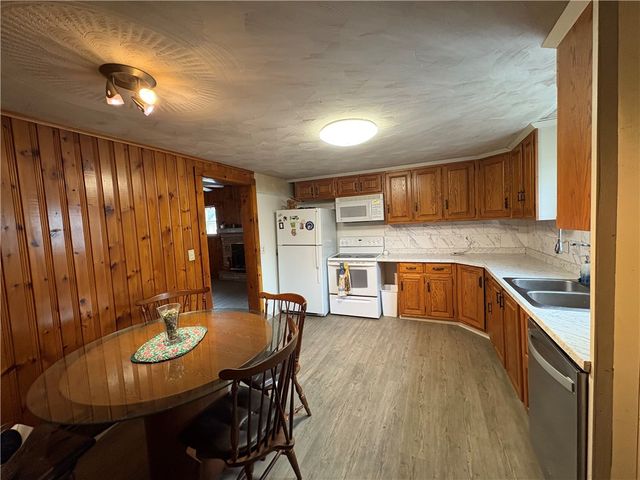 41 Walnut Street North, Waterloo, NY 13165