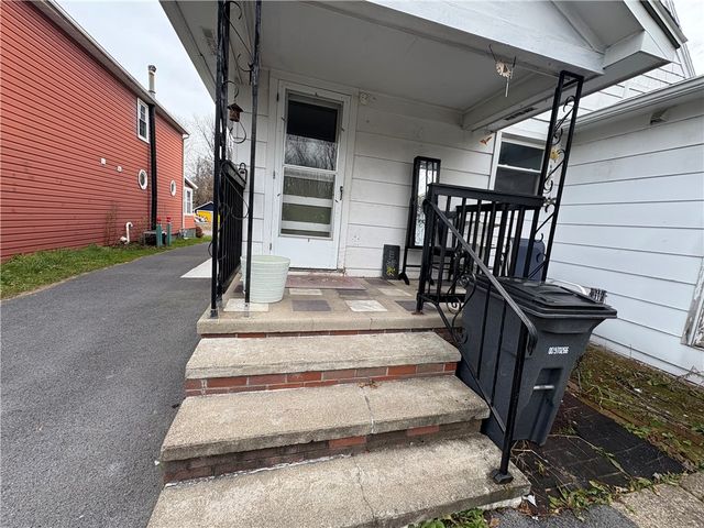 41 Walnut Street North, Waterloo, NY 13165