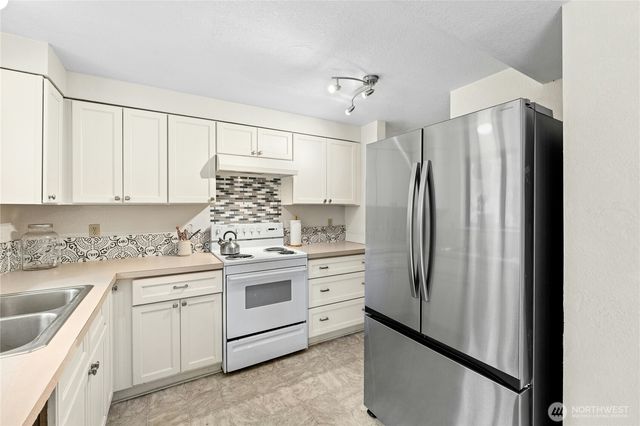 61 E Fir Court, Shelton, WA 98584