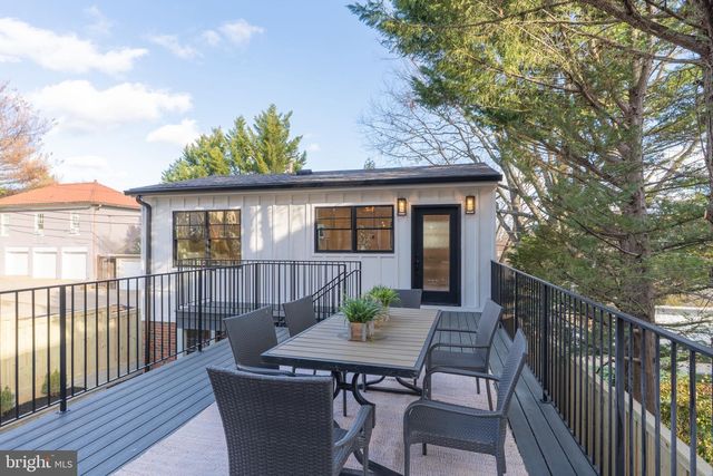 2619 WISCONSIN AVE NW, Washington, DC 20007