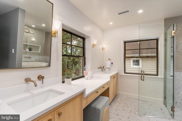 2619 WISCONSIN AVE NW, Washington, DC 20007