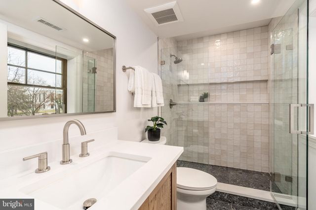 2619 WISCONSIN AVE NW, Washington, DC 20007