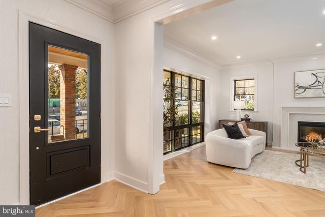 2619 WISCONSIN AVE NW, Washington, DC 20007