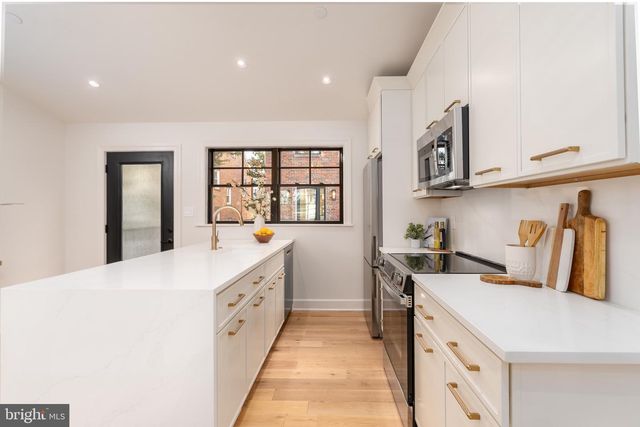 2619 WISCONSIN AVE NW, Washington, DC 20007