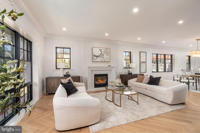 2619 WISCONSIN AVE NW, Washington, DC 20007