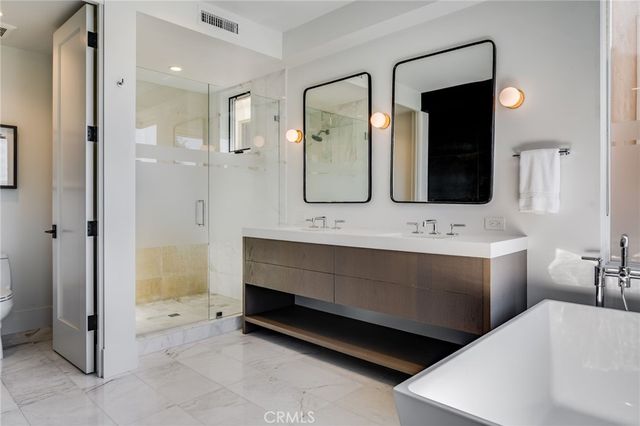 428 Fernleaf Avenue, Newport Beach, CA 92625