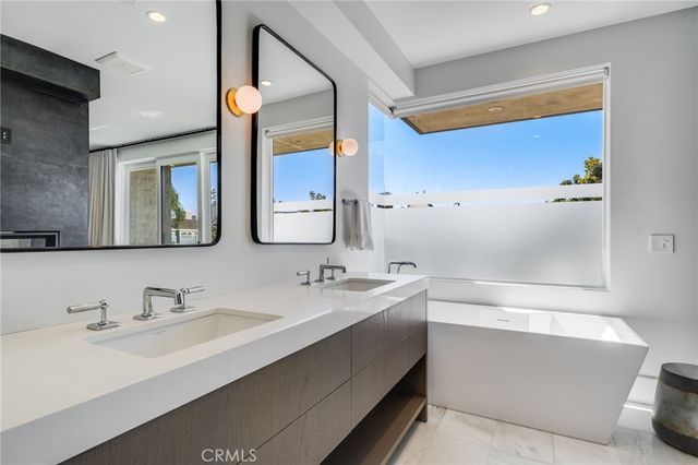 428 Fernleaf Avenue, Newport Beach, CA 92625