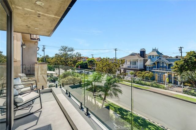 428 Fernleaf Avenue, Newport Beach, CA 92625