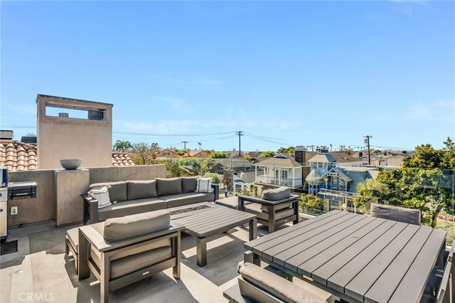 428 Fernleaf Avenue, Newport Beach, CA 92625