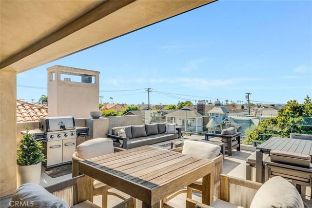 428 Fernleaf Avenue, Newport Beach, CA 92625