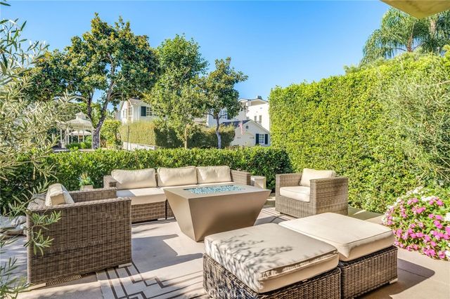 428 Fernleaf Avenue, Newport Beach, CA 92625