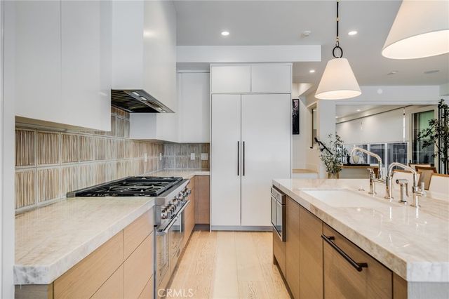 428 Fernleaf Avenue, Newport Beach, CA 92625