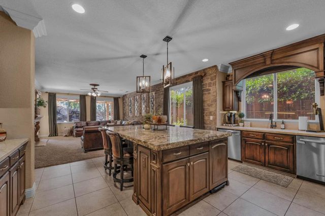 2264 Vermont Avenue, Clovis, CA 93619